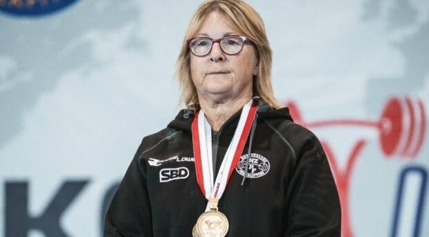 Lift, hold… and gold